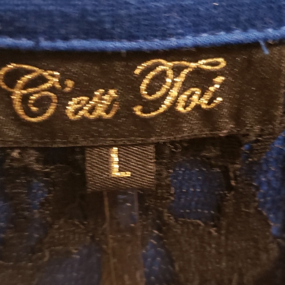 Blazer - Picture 6 of 6